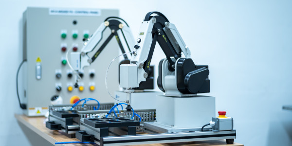 Garras Robóticas a Medida / Manos Robot / Grippers / EOAT Bonastre · Diseño y Construcción de Utillajes para Robots